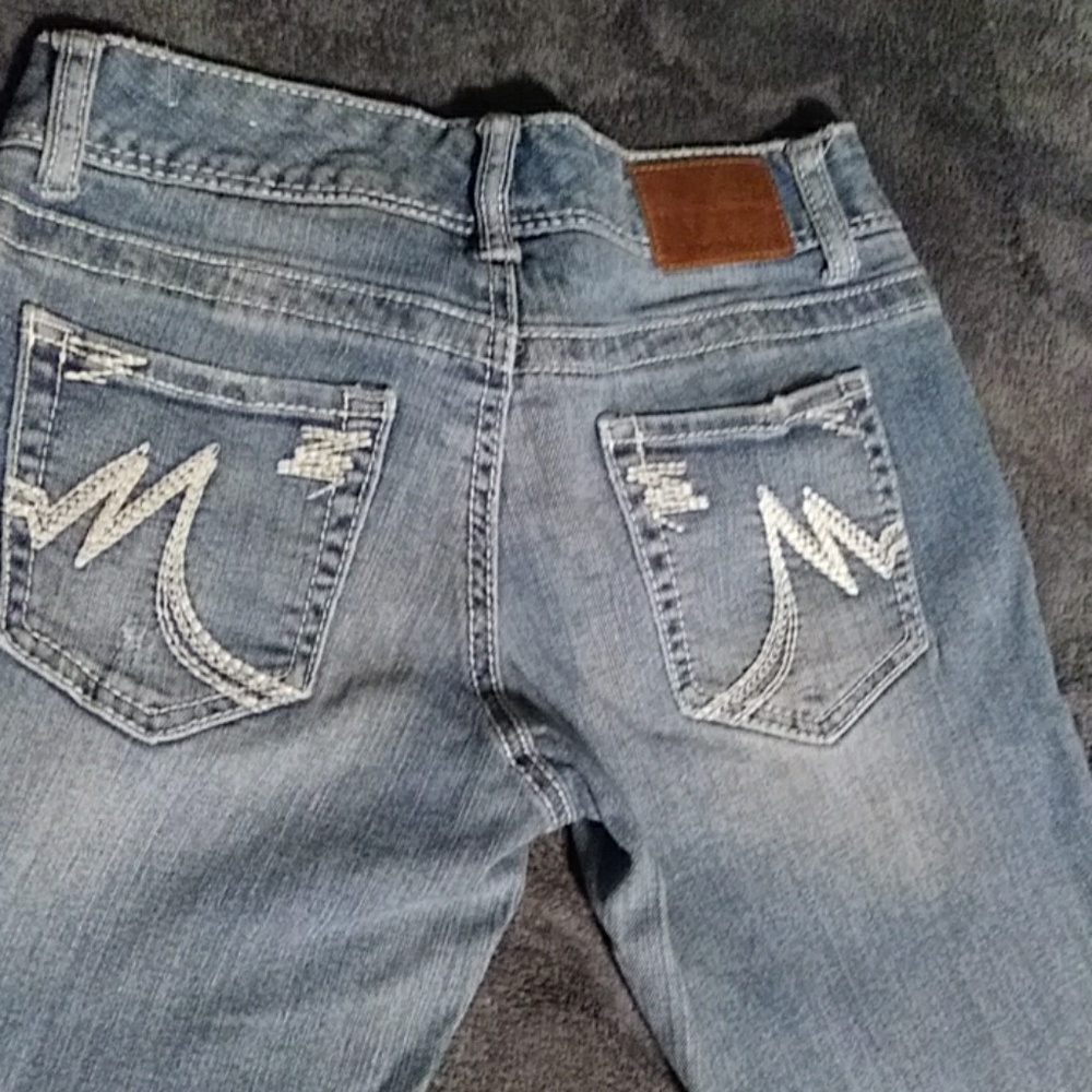 Maurices jeans
